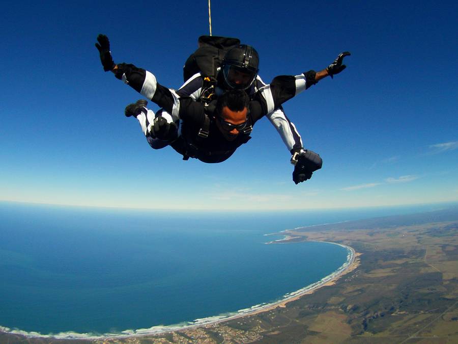 Tandem skydiving