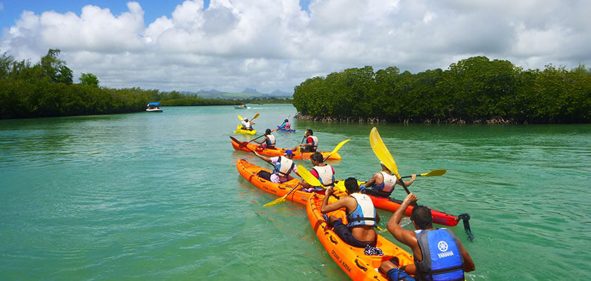 Kayaking in Ile d’Ambre