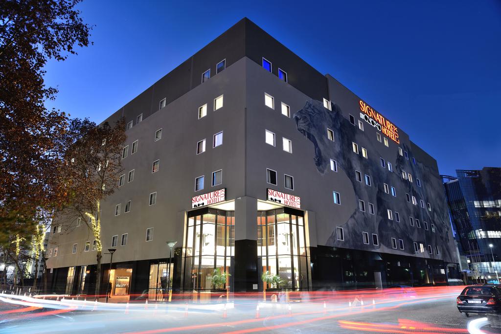 Signature Lux Hotel by ONOMO