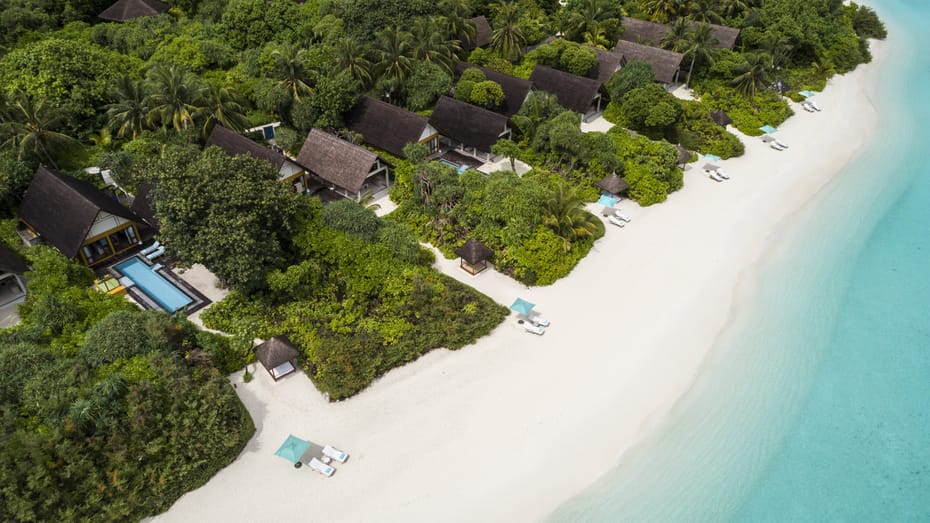 Four Seasons Landaa Giraavaru