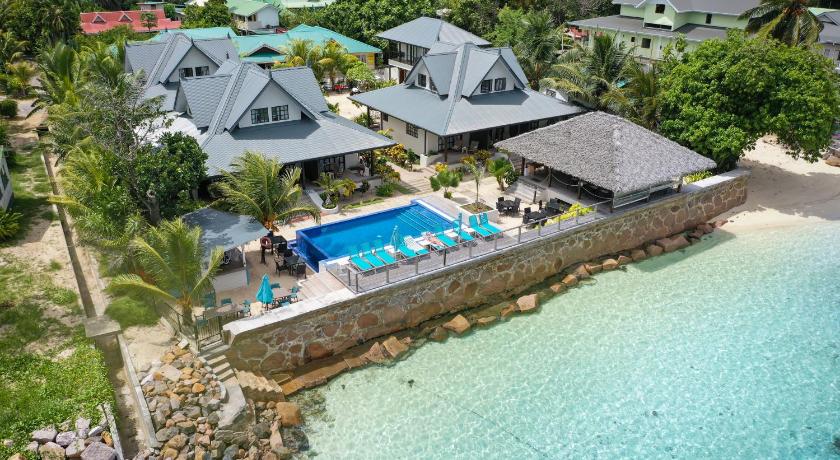Le Nautique - Luxury Waterfront Hotel