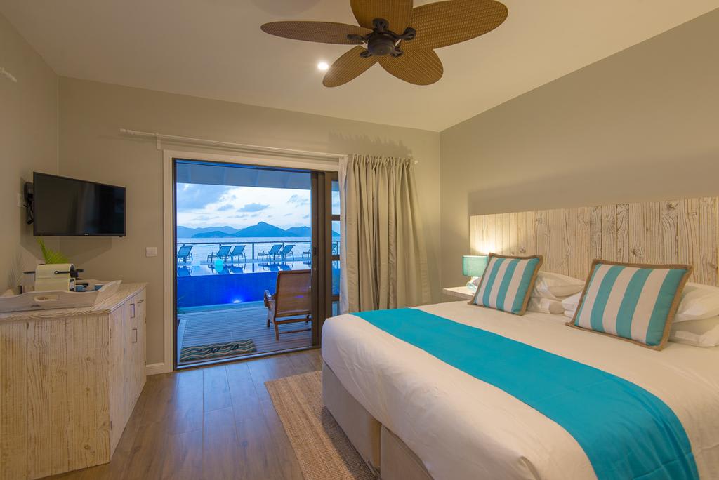 Le Nautique - Luxury Waterfront Hotel